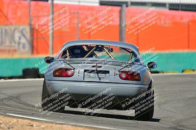 media/Oct-18-2025-Extreme Speed (Sat) [[d6d7e1fef1]]/Group 3 Purple/Session 2 (Turn 3)/